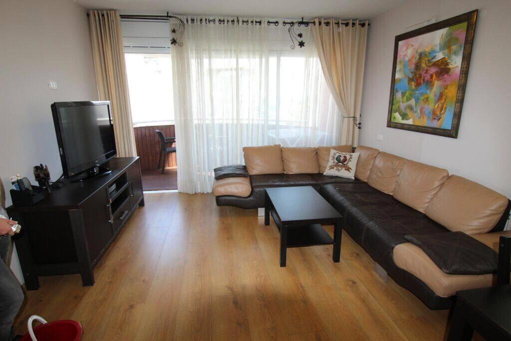 Royal Apartments , Blvd Nitza 8 Netánja Kültér fotó