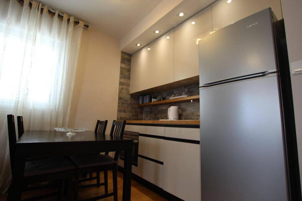 Royal Apartments , Blvd Nitza 8 Netánja Kültér fotó